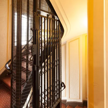 Hotel Paix Republique Paris