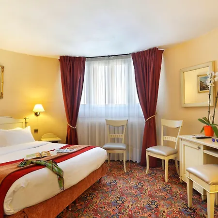 Hotel Paix Republique 3*