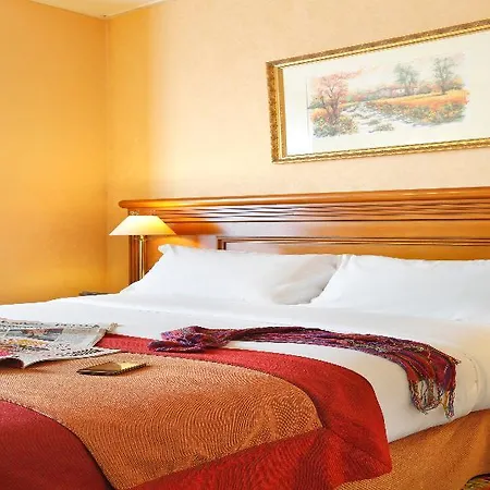 Hotel Paix Republique 3*