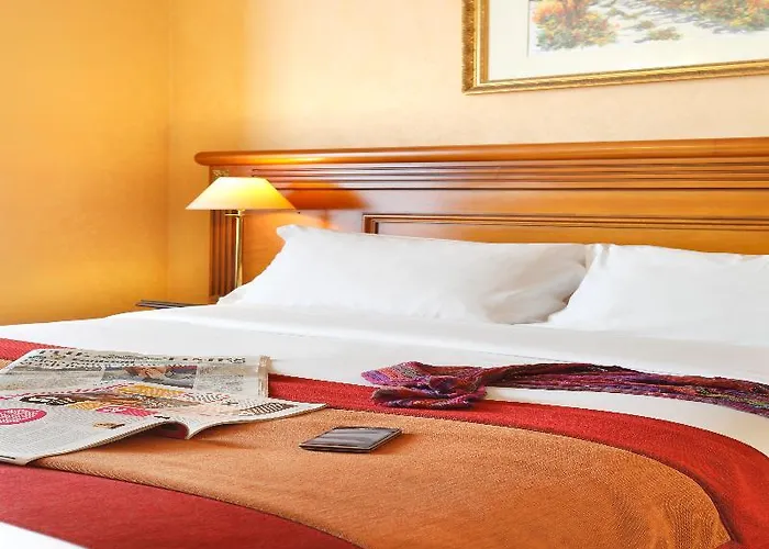 Hotell Paix Republique Paris