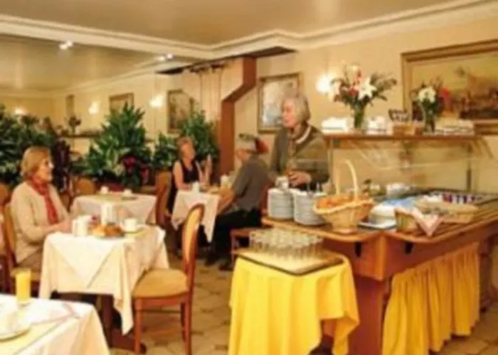 Hotell Paix Republique Paris