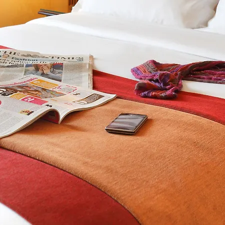 Hotel Paix Republique Paris