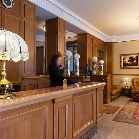 The Originals Paix Republique Hotel Paris