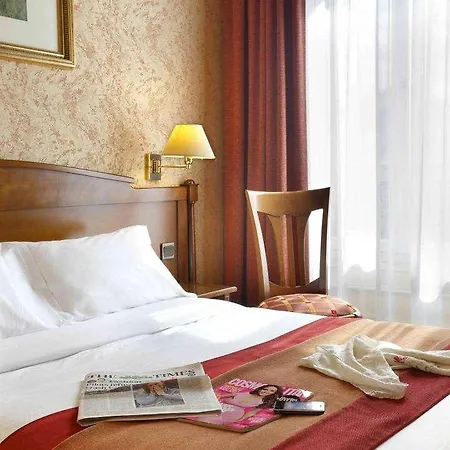 Hotel The Originals Paix Republique 3*