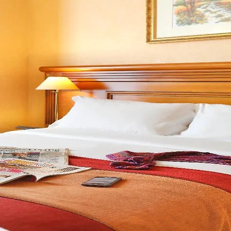 Otel Paix Republique Paris