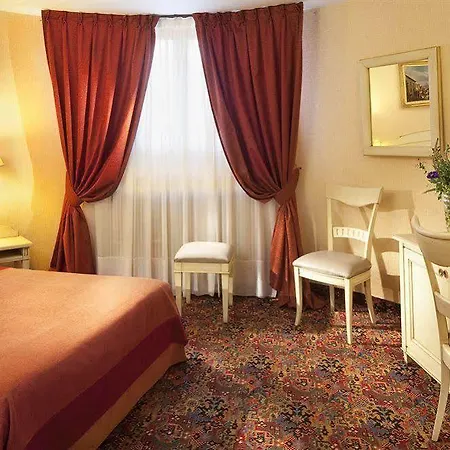 Paix Republique Hotel 3*