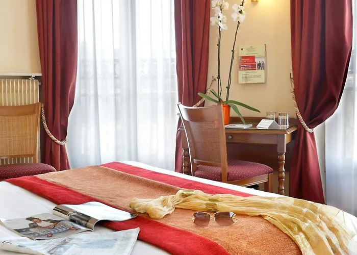 Hotel Paix Republique Paris