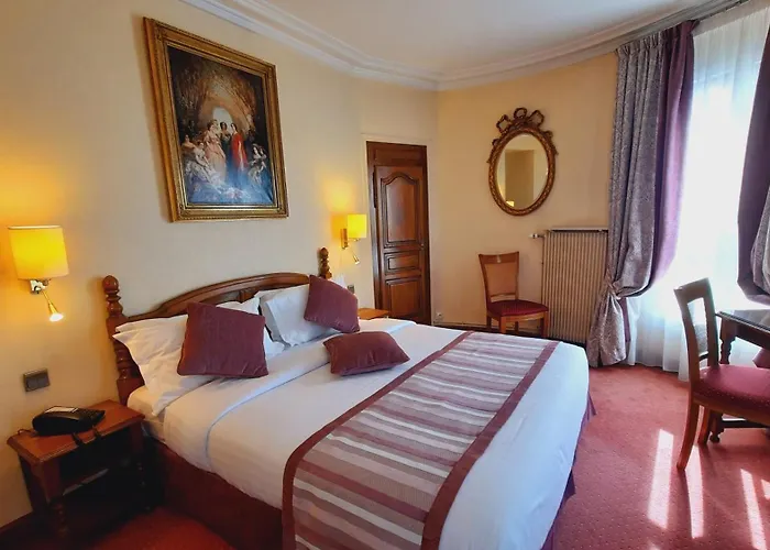 Hotel Paix Republique Paris