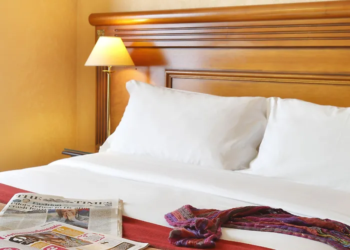 Hotel Paix Republique Paris