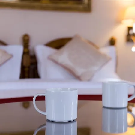 Paix Republique Hotel